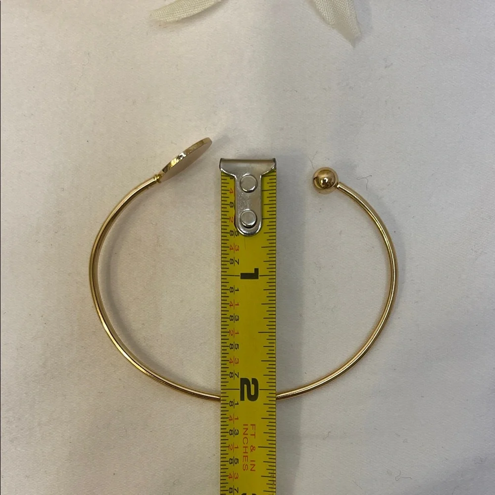 Cuff Bracelet Gold Open Circle  - Unbranded